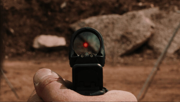 red dot sight aiming